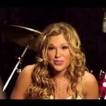 Ashlee Hewitt Biography